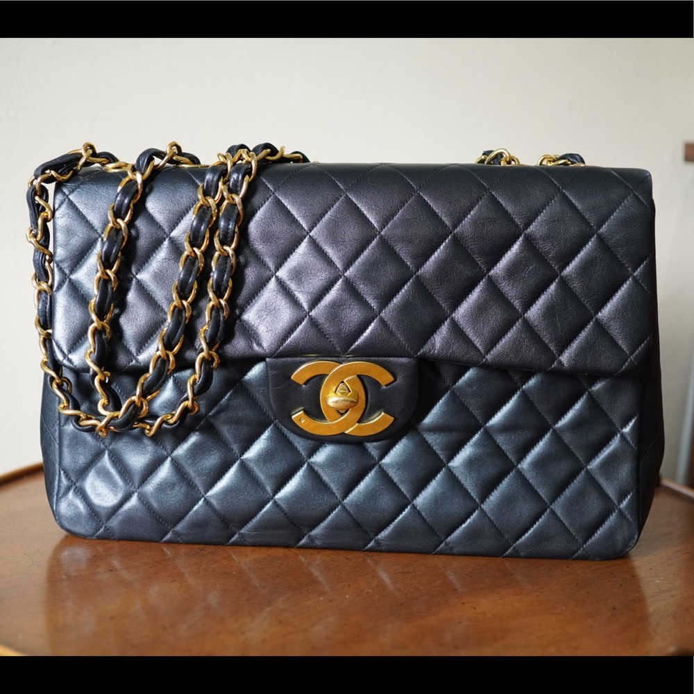 CHANEL Maxi Jumbo XL CC Classic Flap Vintage Authentic
